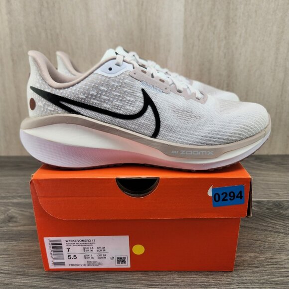 Nike Vomero 17 Size 7 Womens Platinum Violet Black White Athletic Running Shoes - Picture 1 of 11